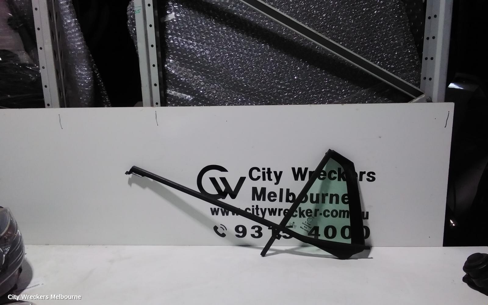 SKODA FABIA LEFT REAR SIDE GLASS, NJ, 01/2015 - 08/2021 - Image 2