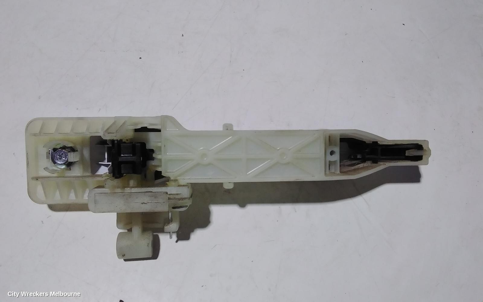 HYUNDAI I40 DOOR HANDLE, OUTER, LH FRONT/REAR, NON KEYLESS ENTRY TYPE, VF, 09/2011 - 12/2019 - Image 2