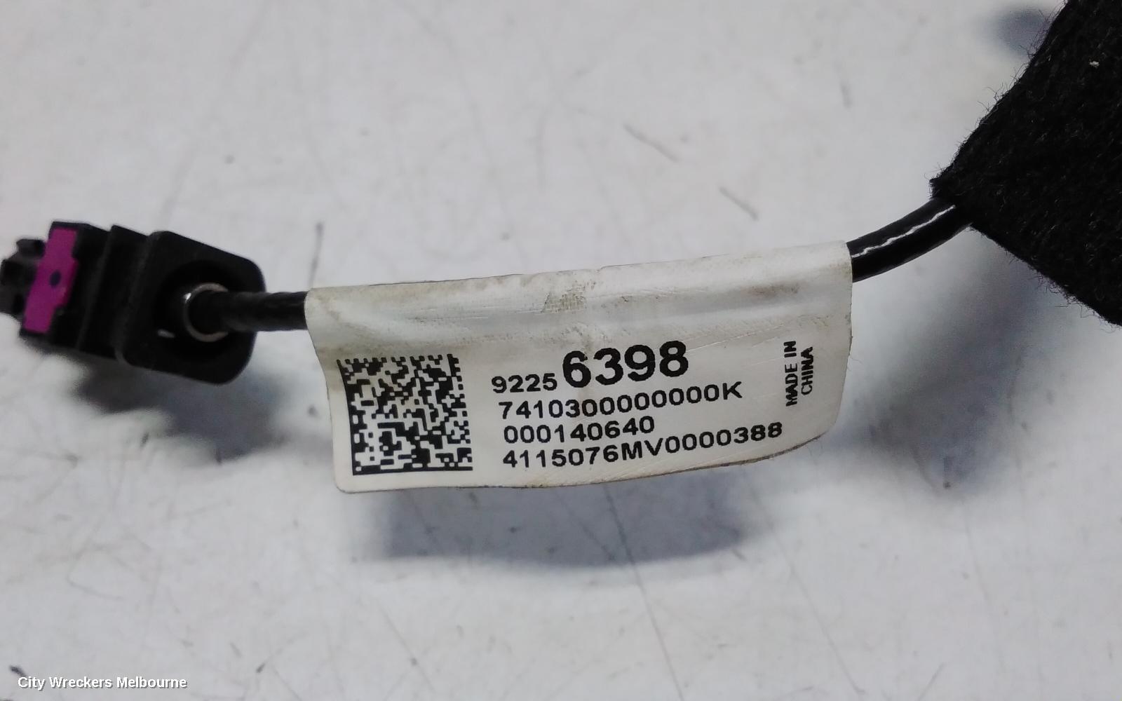 HOLDEN COMMODORE ANTENNA, VF, 05/2013 - 12/2017 - Image 3