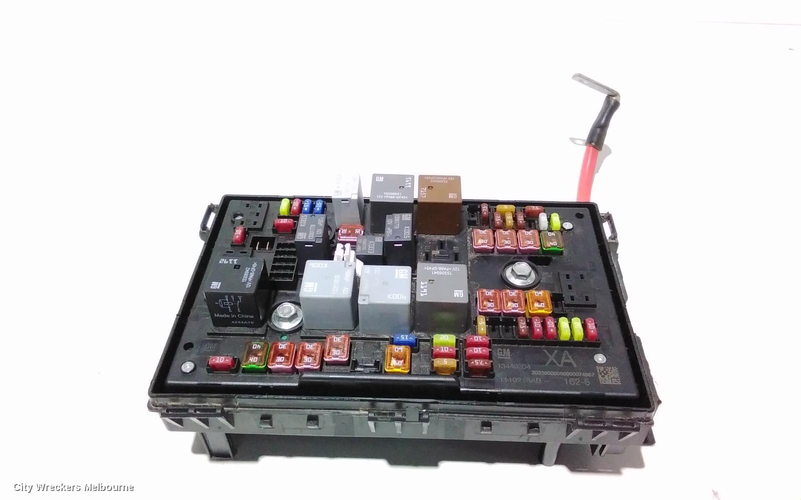 HOLDEN ASTRA FUSE BOX, PJ, GTC, 12/2014 - 01/2017 - Image 1