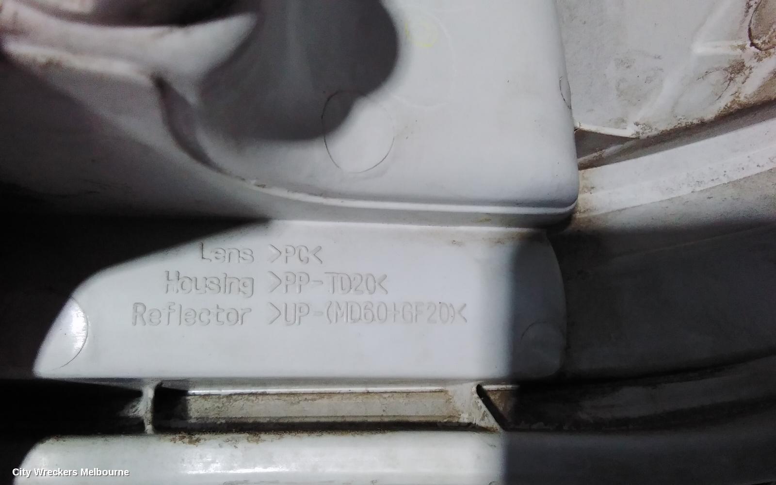 TOYOTA HIACE RIGHT HEADLAMP, TRH/KDH, SLWB, 08/2010 - 12/2013 - Image 2