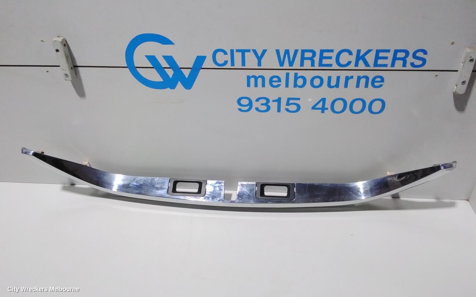 TOYOTA CAMRY REAR GARNISH, BOOTLID GARNISH (CENTRE), ASV50/AVV50, 05/2015 - 10/2017 - Image 2