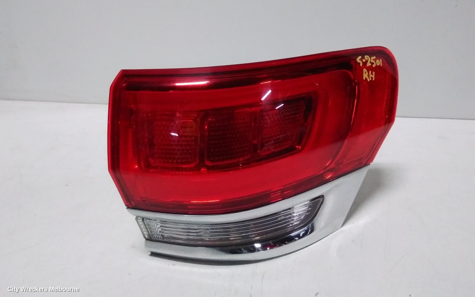 JEEP GRANDCHEROKEE RIGHT TAILLIGHT, WK, LAREDO/OVERLAND/LIMITED, W/ CHROME BEZEL, 04/2013 - 02/2022 - Image 2