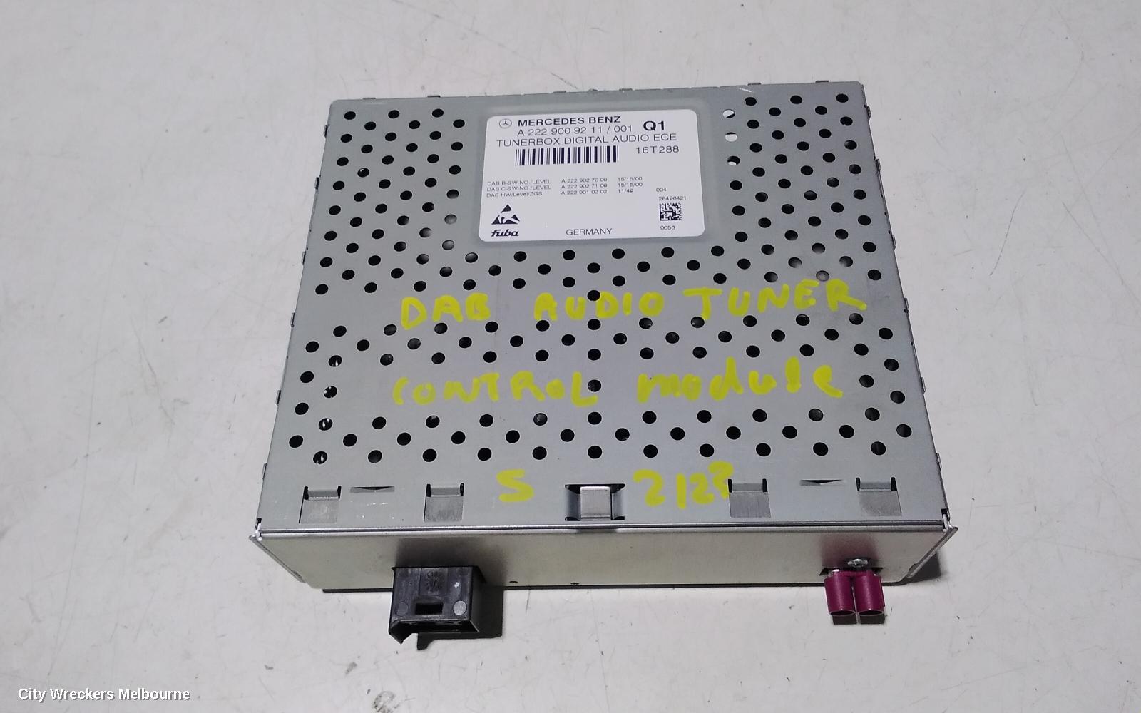 MERCEDES CLA CLASS RADIO/CD/DVD/SAT/TV, TUNERBOX, C117/X117, 10/2013 - 01/2019 - Image 2