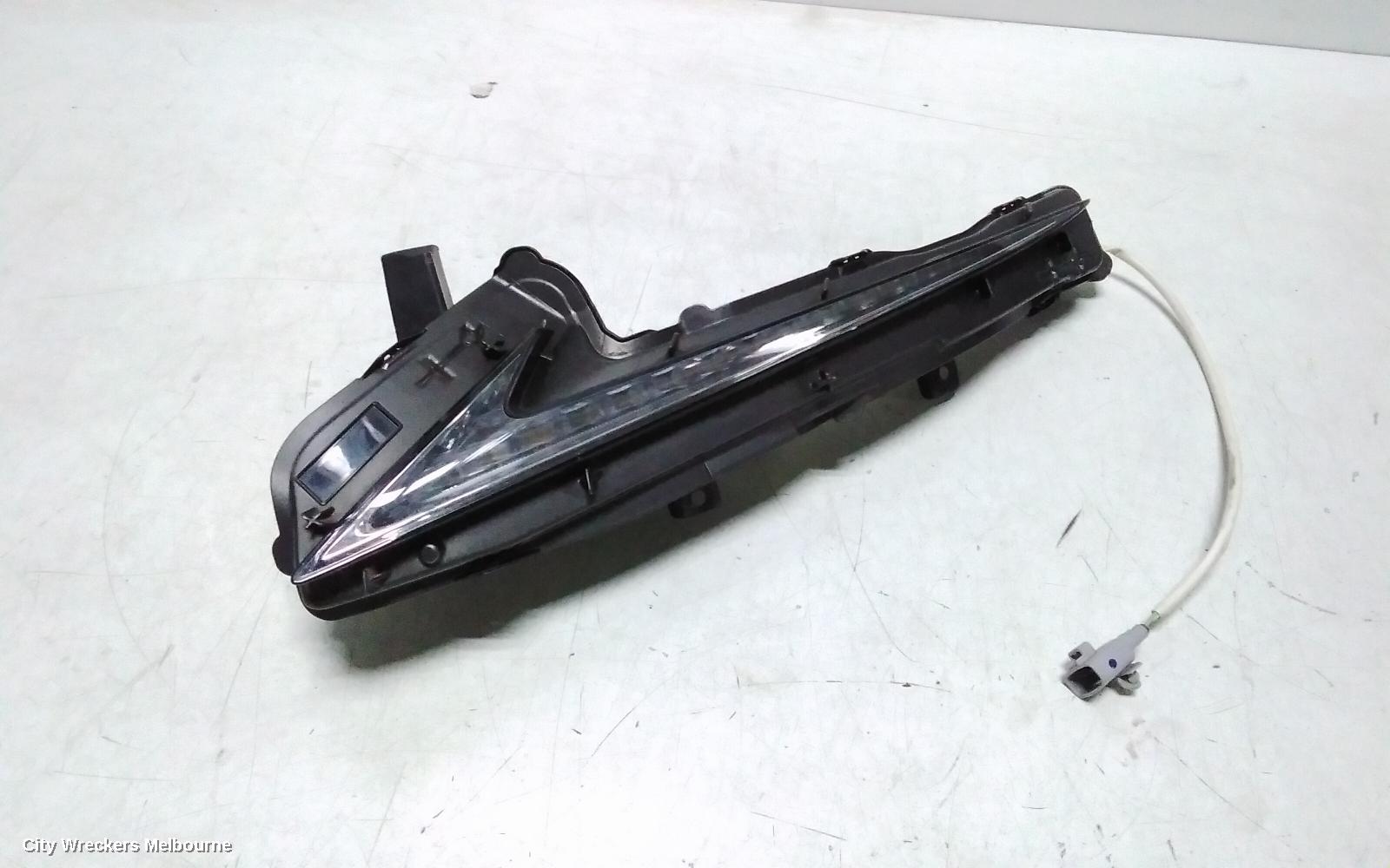 LEXUS IS SERIES LEFT INDICATOR/FOG/SIDE, DAYTIME RUNNING LAMP, XE30, 04/2013 - 09/2016 - Image 3