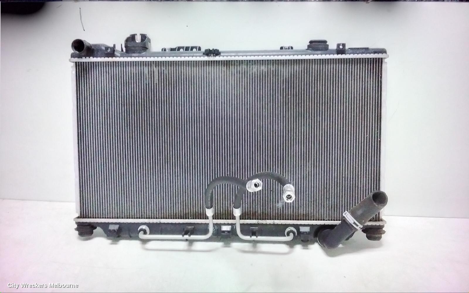 HOLDEN COMMODORE RADIATOR, AUTO, 3.6, VF, PETROL, 09/2010 - 12/2017 - Image 2