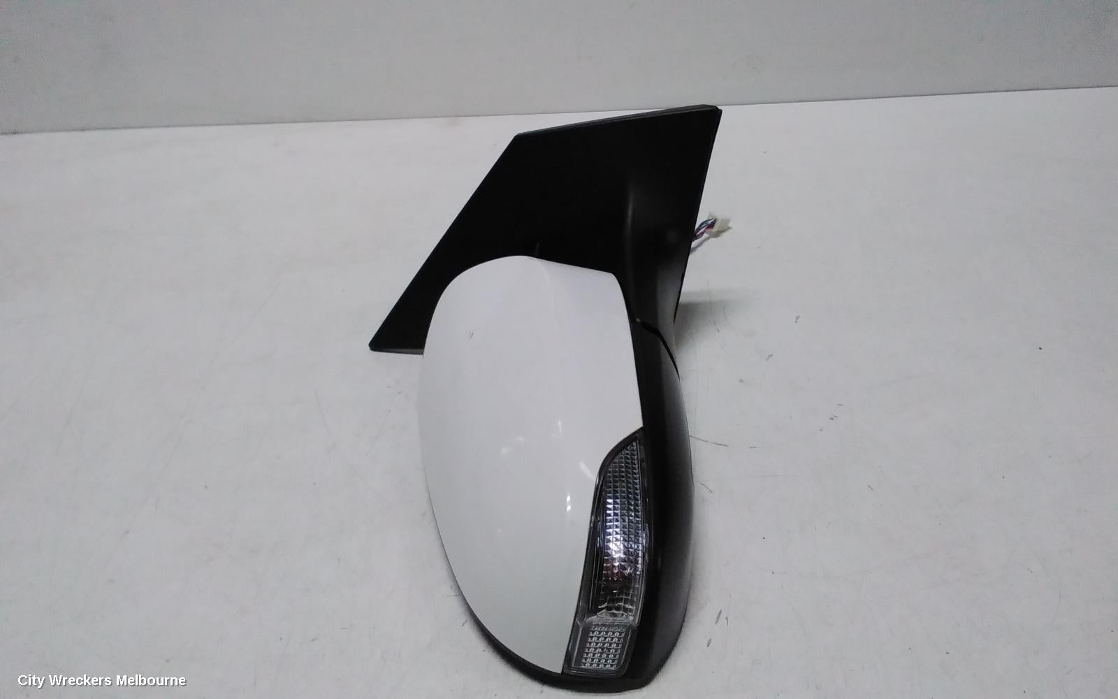 TOYOTA COROLLA RIGHT DOOR MIRROR, ZRE172R, SEDAN, 7 PIN PLUG TYPE, 12/2013 - 06/2019 - Image 3