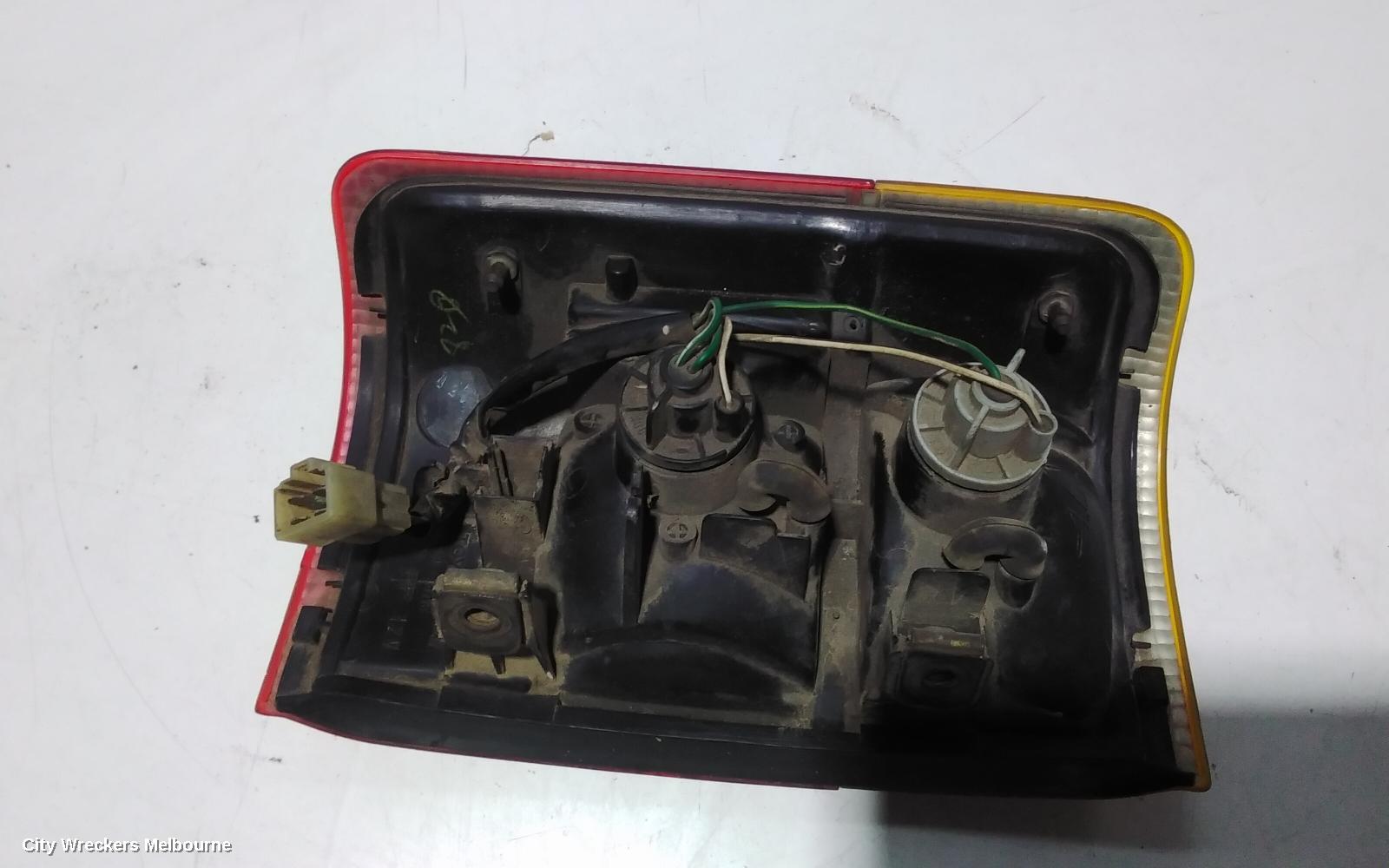 TOYOTA SURF RIGHT TAILLIGHT, N180, LENS# 35-62, 95-99 - Image 3