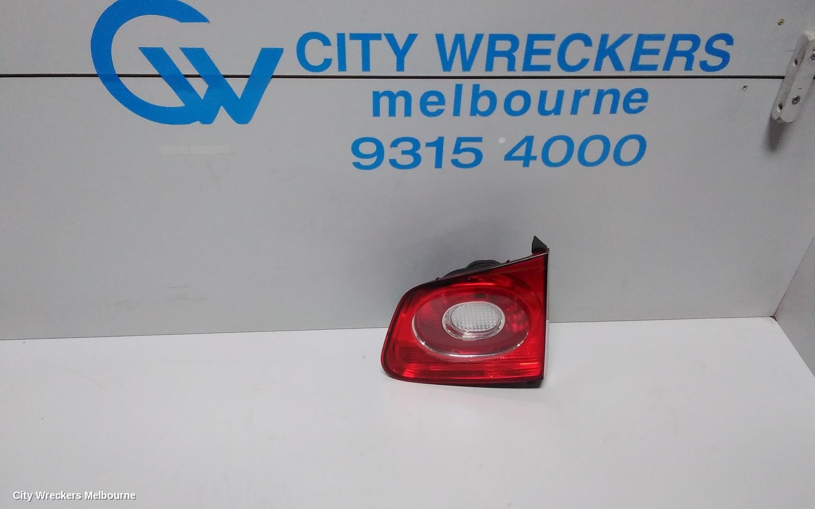 VOLKSWAGEN TIGUAN REAR GARNISH, TAILGATE LAMP (RH SIDE), 5N, 05/2008 - 06/2011 - Image 1