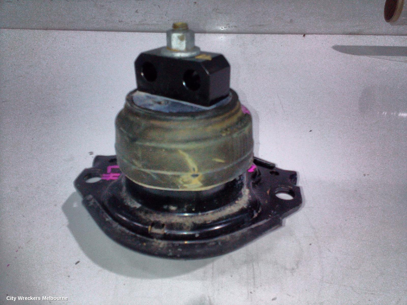 CHRYSLER 300C MOUNT, ENGINE MOUNT, PETROL, 6.4, LX, 12/2011 - 12/2021 - Image 2