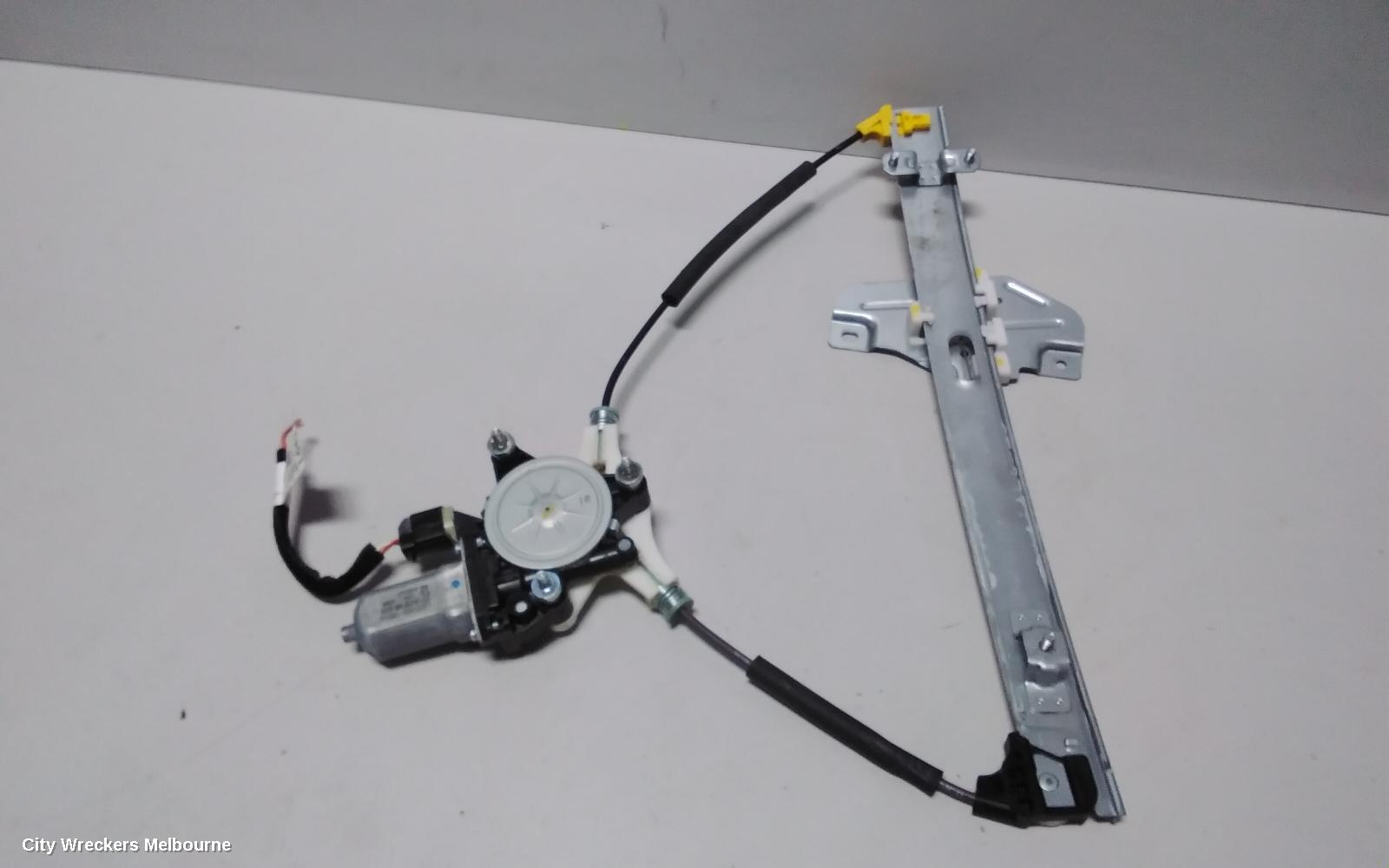 KIA RIO LEFT FRONT WINDOW REG/MOTOR, UB, 5DR HATCH, 08/2011 - 11/2016 - Image 2