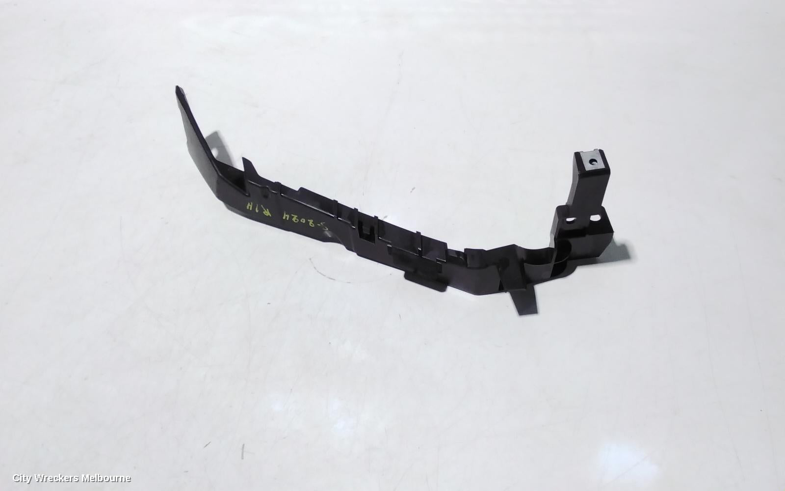 MAZDA CX30, DM, 10/2019 ONWARDS, RIGHT HEADLIGHT BRACKET : 104955 - Image 2