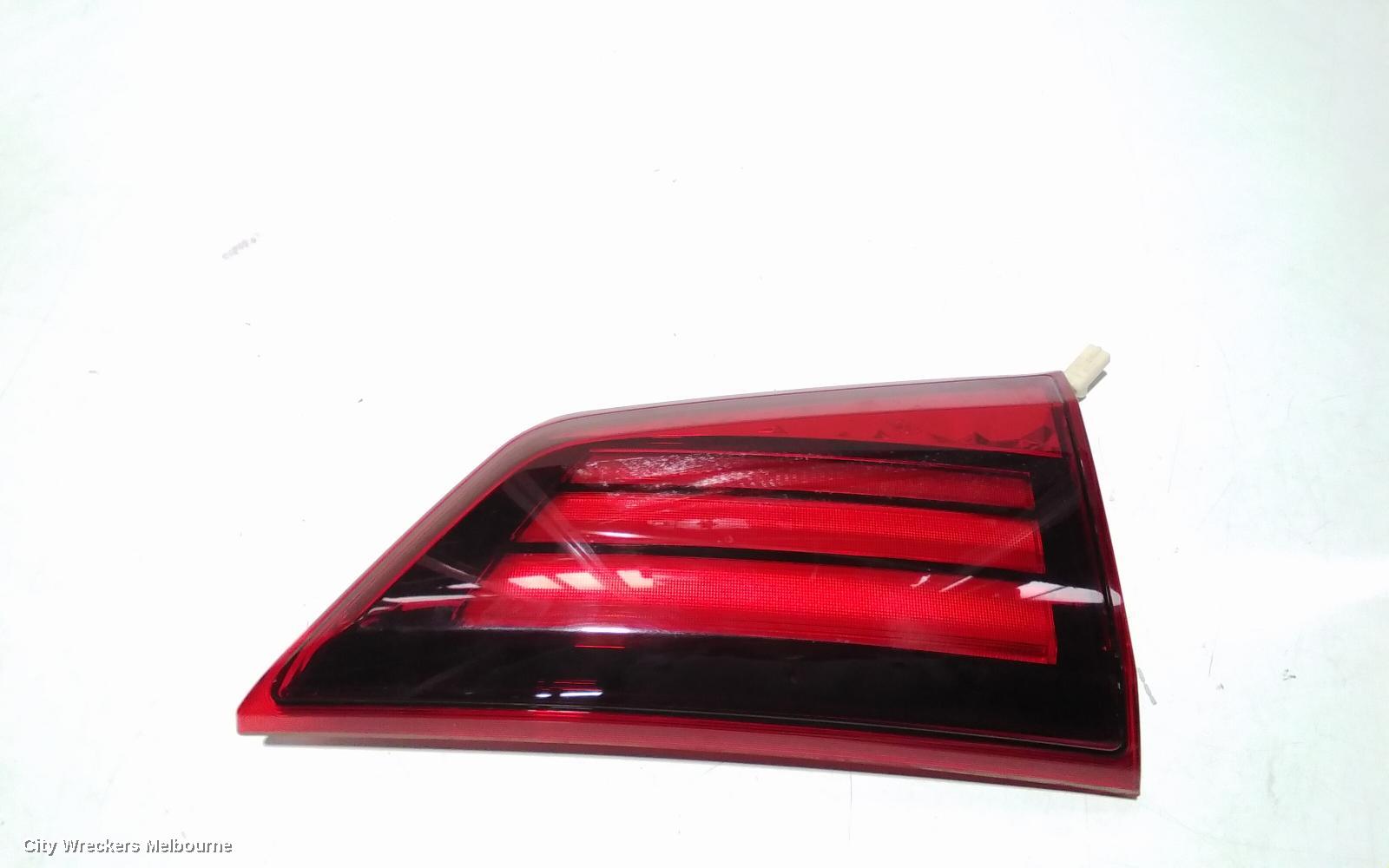 MITSUBISHI OUTLANDER REAR GARNISH, TAILGATE LAMP (LH SIDE), ZK-ZL, 04/2015 ONWARDS - Image 2