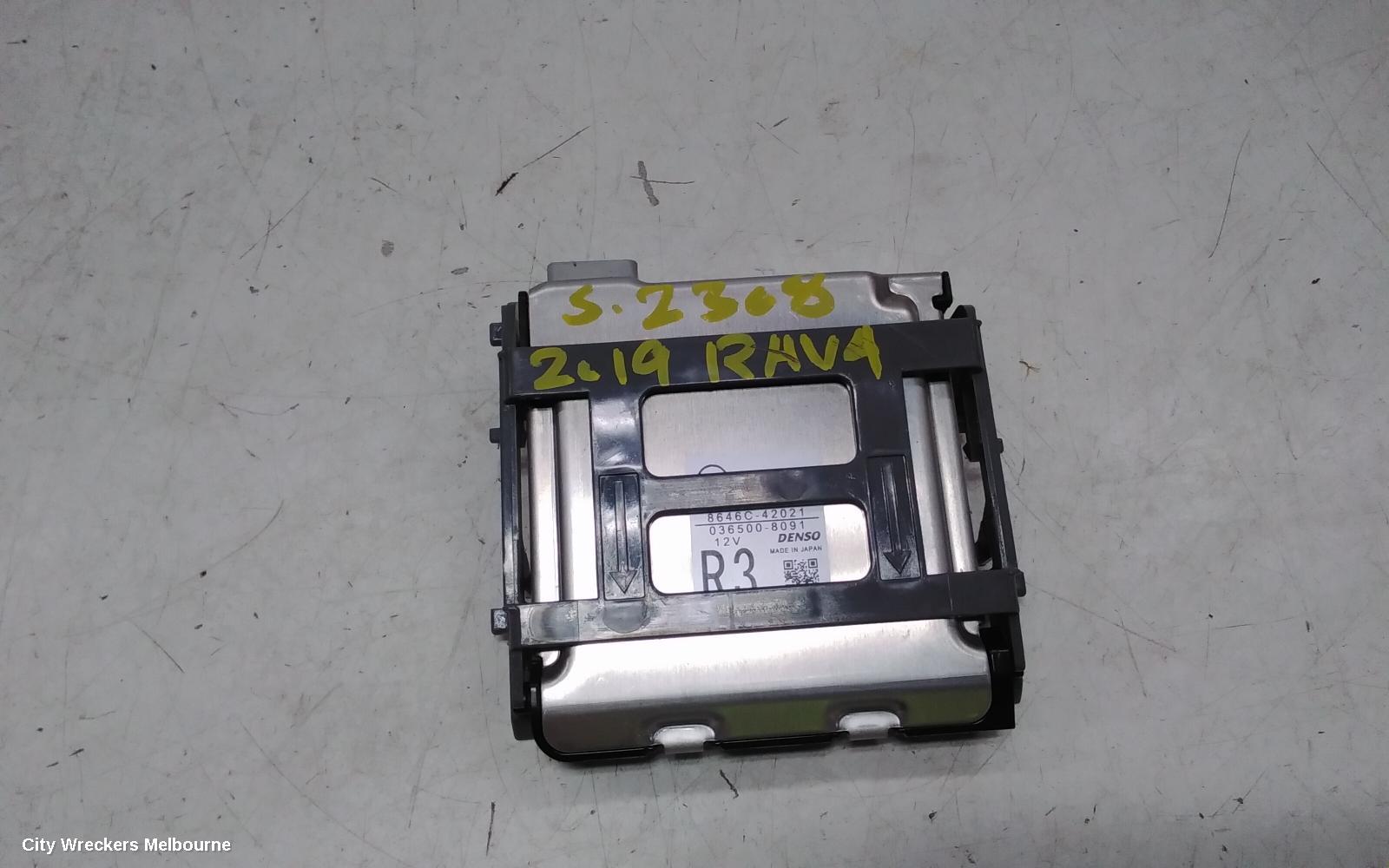 TOYOTA RAV4 REVERSE CAMERA, LANE DEPARTURE CAMERA, XA40, 12/2015 - 12/2018 - Image 2