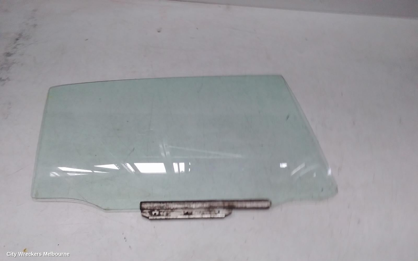 TOYOTA COROLLA RIGHT REAR DOOR WINDOW, ZZE122 (JAPAN-VIN JTD), HATCH, 12/2001 - 04/2007 - Image 2