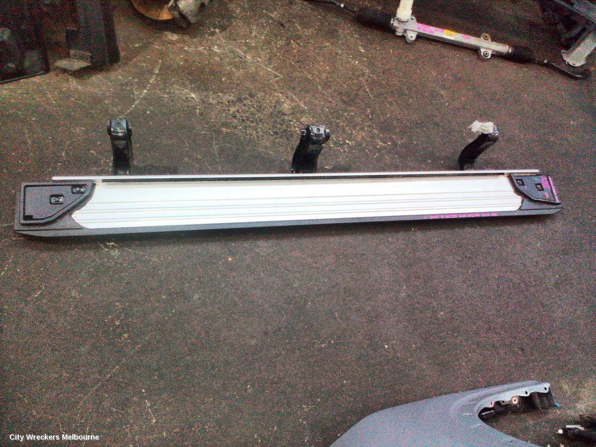 MITSUBISHI PAJERO SIDE STEP/SKIRT, QE-QF, PAJERO SPORT, STEP, RH SIDE, 10/2015 ONWARDS - Image 1