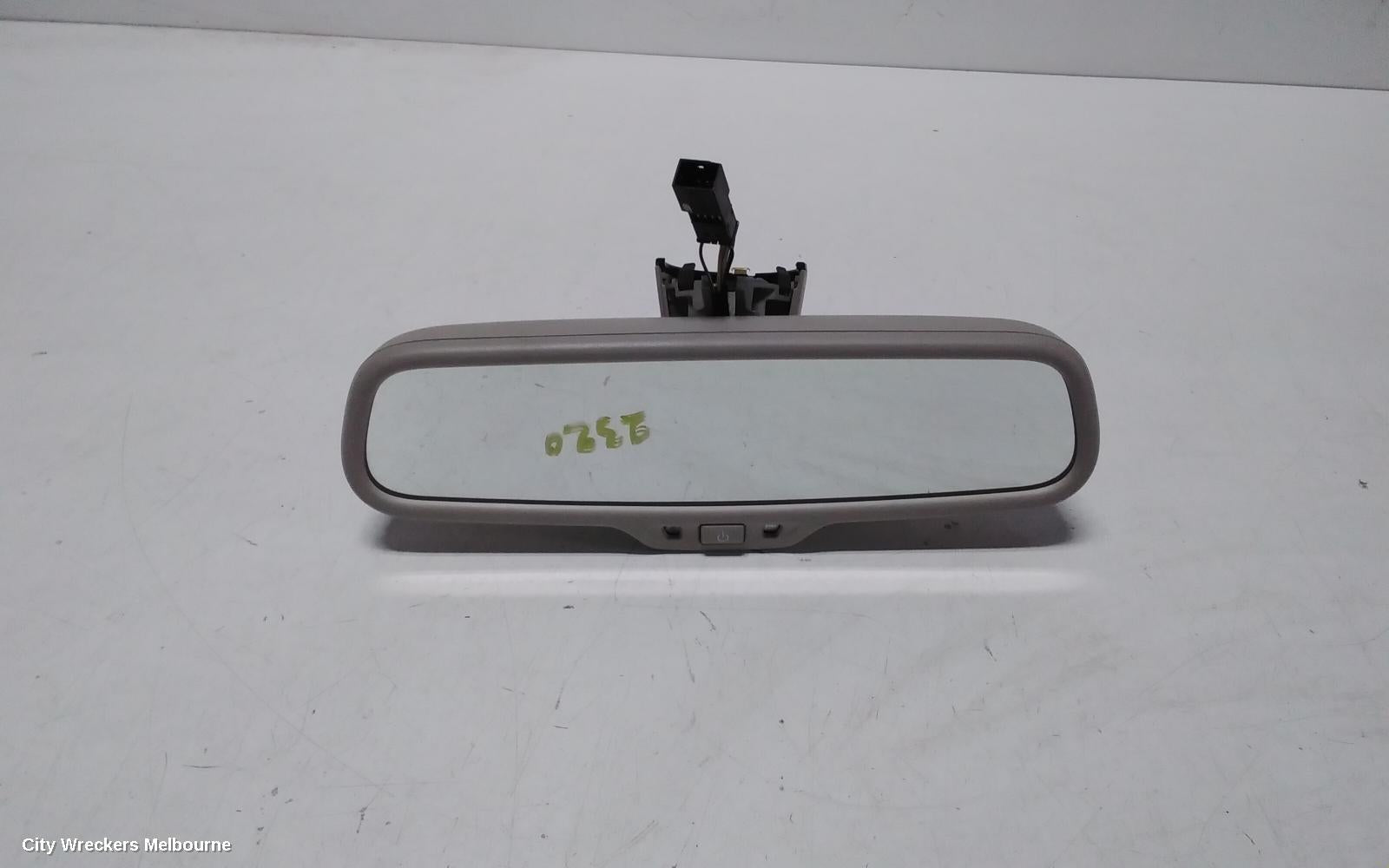 AUDI Q7 INTERIOR MIRROR, 4L, BLACK PLUG, 09/2006 - 08/2015 - Image 1