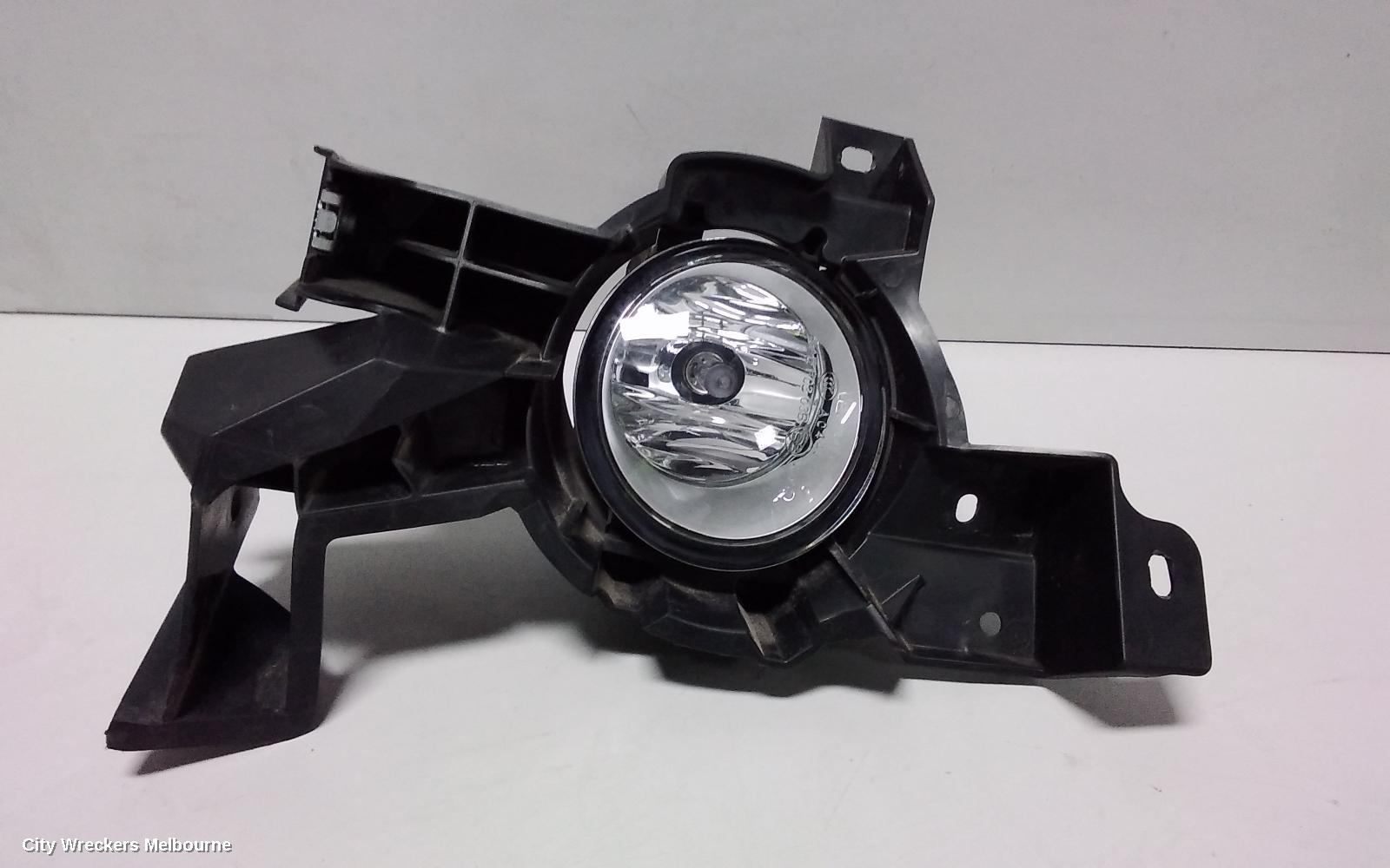 TOYOTA TARAGO RIGHT INDICATOR/FOG/SIDE, BUMPER FOGLAMP, ACR50R, 03/2006 - 06/2020 - Image 1