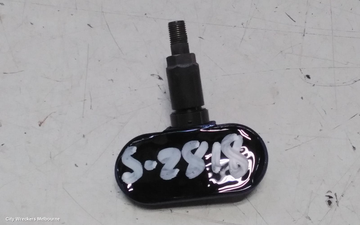 TESLA MODEL Y, 1ST GEN, 03/2022 ONWARDS, 20098-1472547G  TYRE PRESSURE SENSOR: 151641 - Image 3