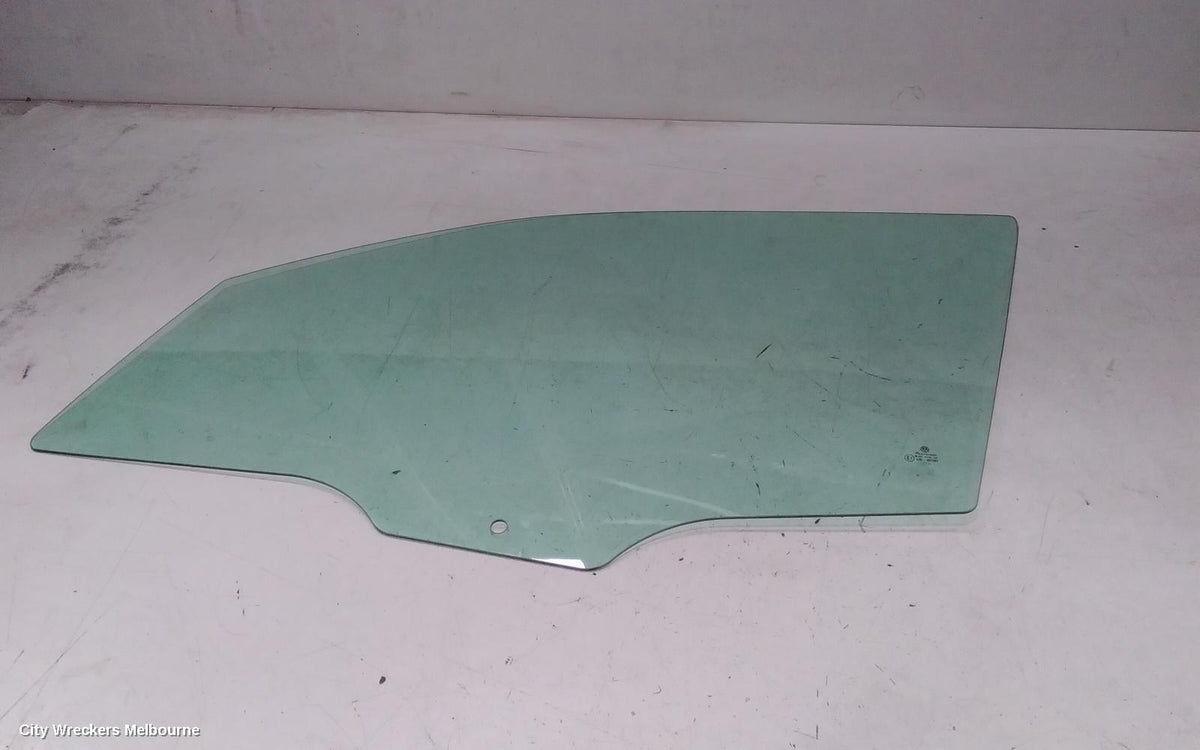 VOLKSWAGEN AMAROK LEFT FRONT DOOR WINDOW, 2H, 10/2010 - 09/2022 - Image 2