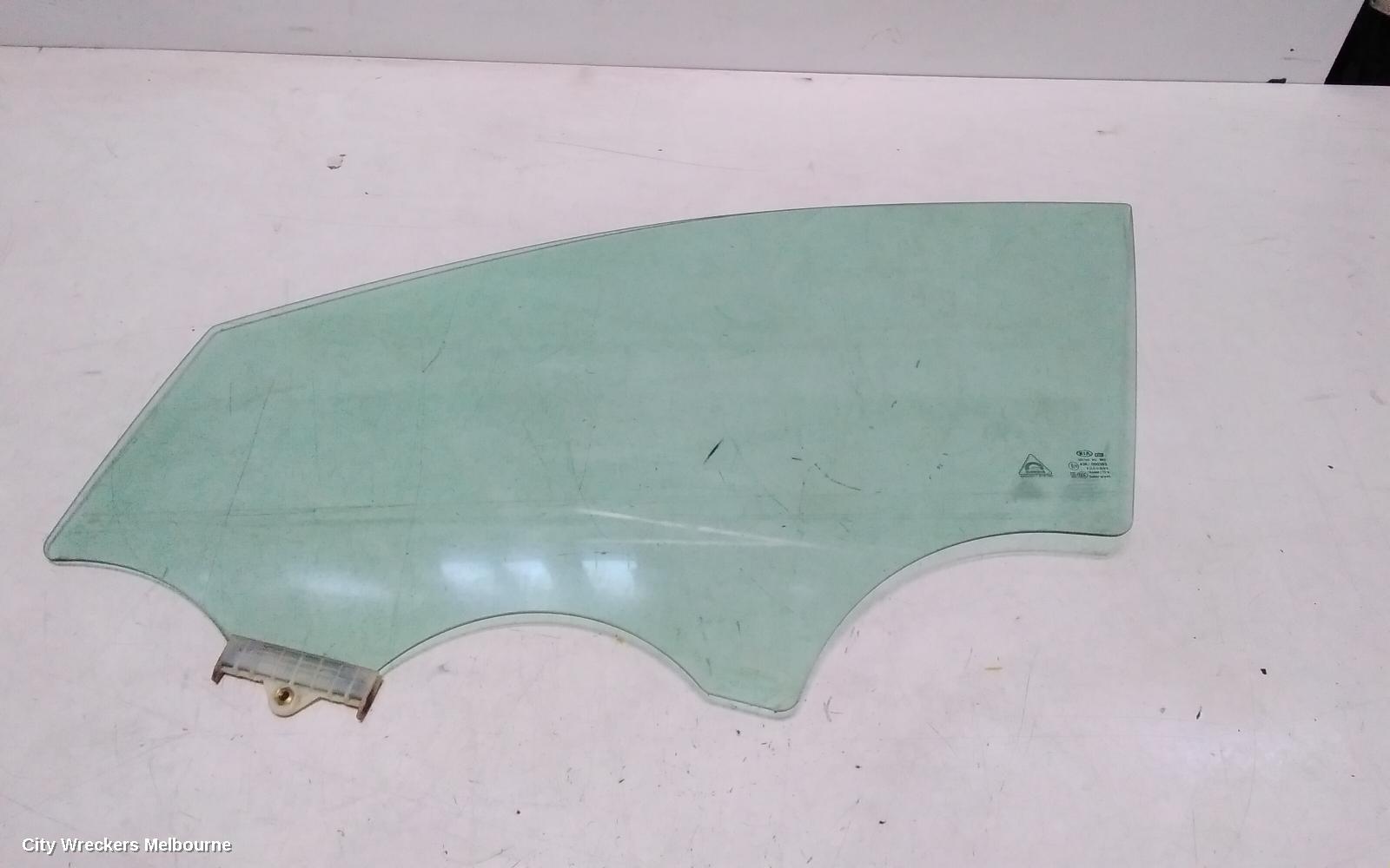 KIA SPORTAGE LEFT FRONT DOOR WINDOW, QL, 10/2015 - 08/2021 - Image 1