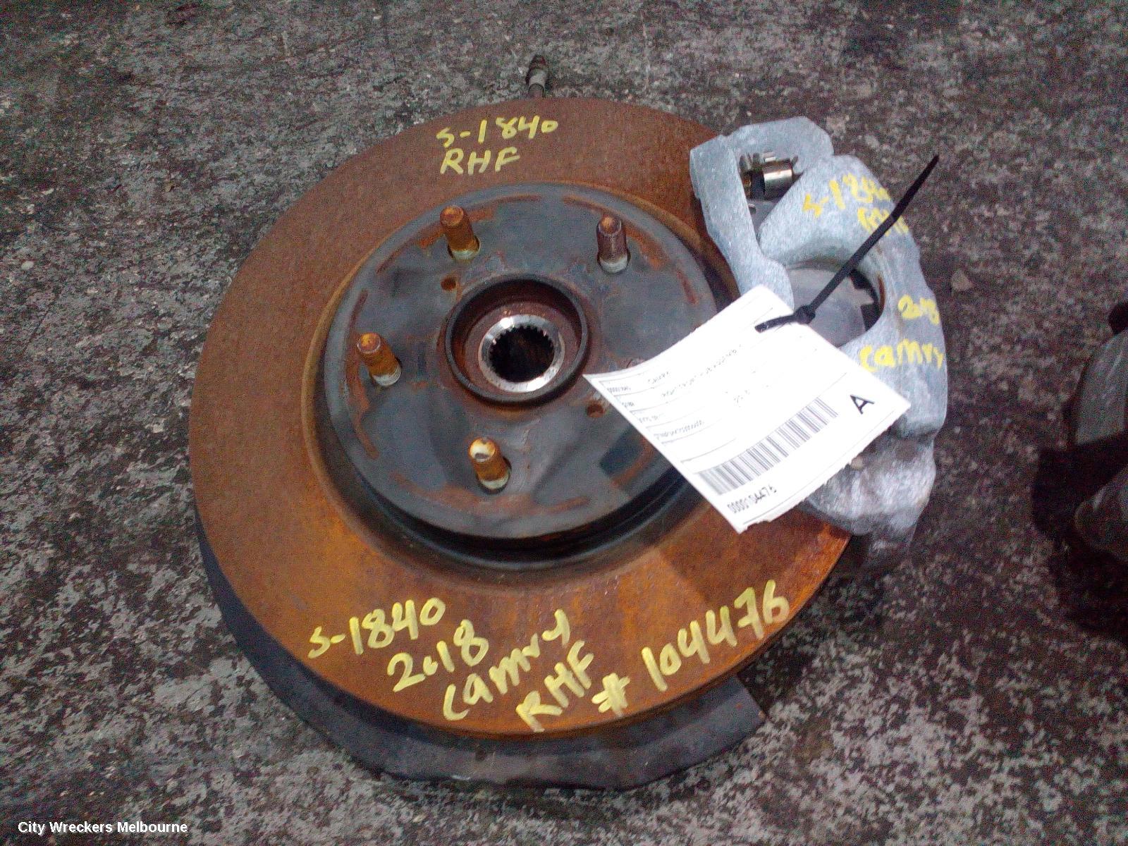 TOYOTA CAMRY RIGHT FRONT HUB ASSEMBLY, XV70, NON HYBRID TYPE, 09/2017 ONWARDS - Image 1
