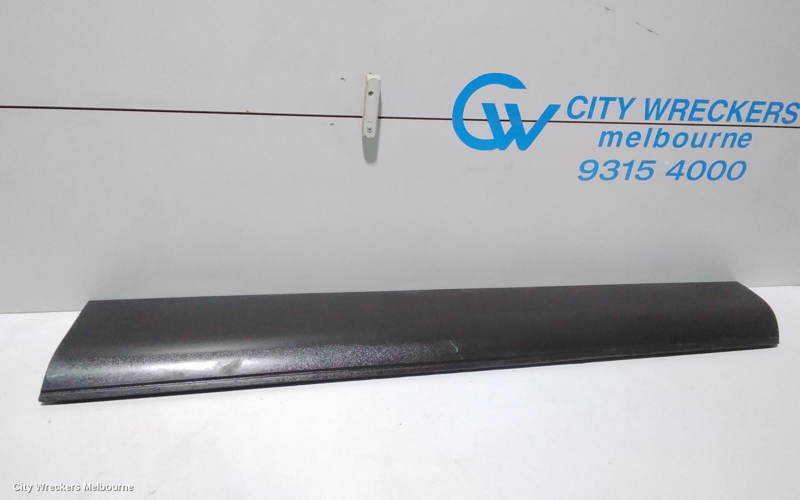 AUDI Q7 DOOR MOULD, RHF DOOR LOWER MOULD: 79712, 4L, 09/2006 - 08/2015 - Image 1