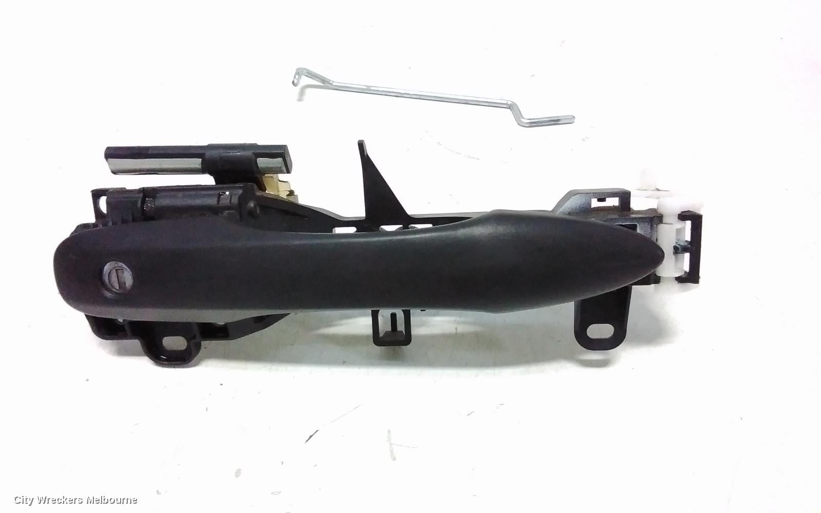 TOYOTA HIACE DOOR HANDLE, OUTER, RH FRONT, COLOUR CODED, 300 SERIES, 02/2019 ONWARDS - Image 3