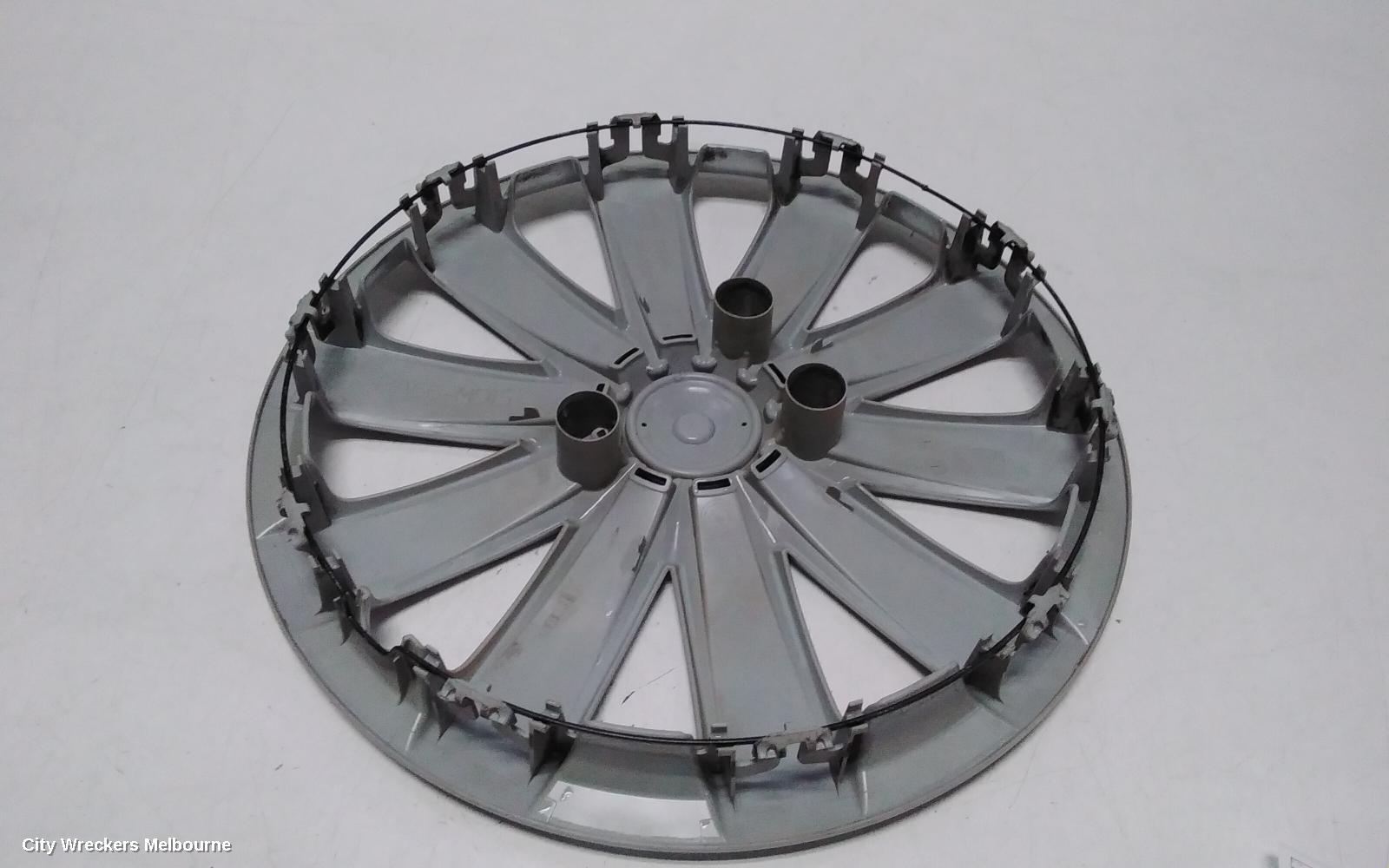 VOLKSWAGEN TRANSPORTER WHEEL COVER/HUB CAP, T6, 07/2015 - 08/2024 - Image 3