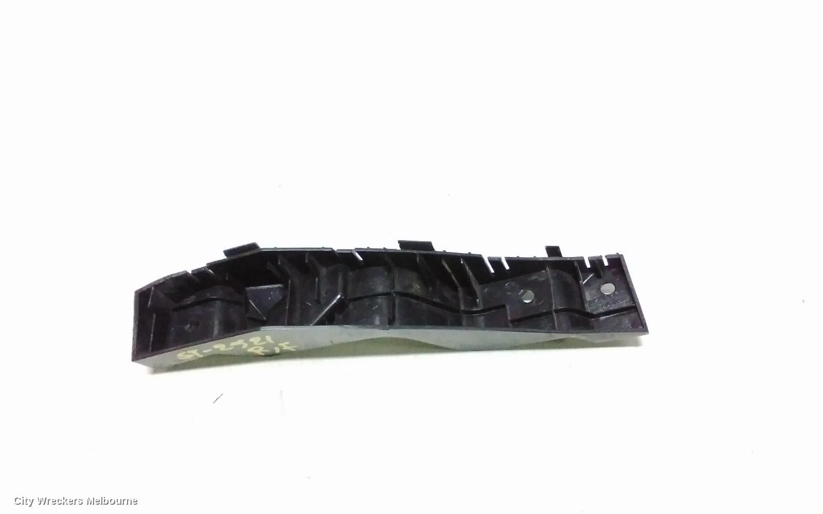 LDV G10, SV7A/SV7C, WAGON/VAN, 04/2015 ONWARDS, RHF BAR BRACKET: 113865 - Image 1