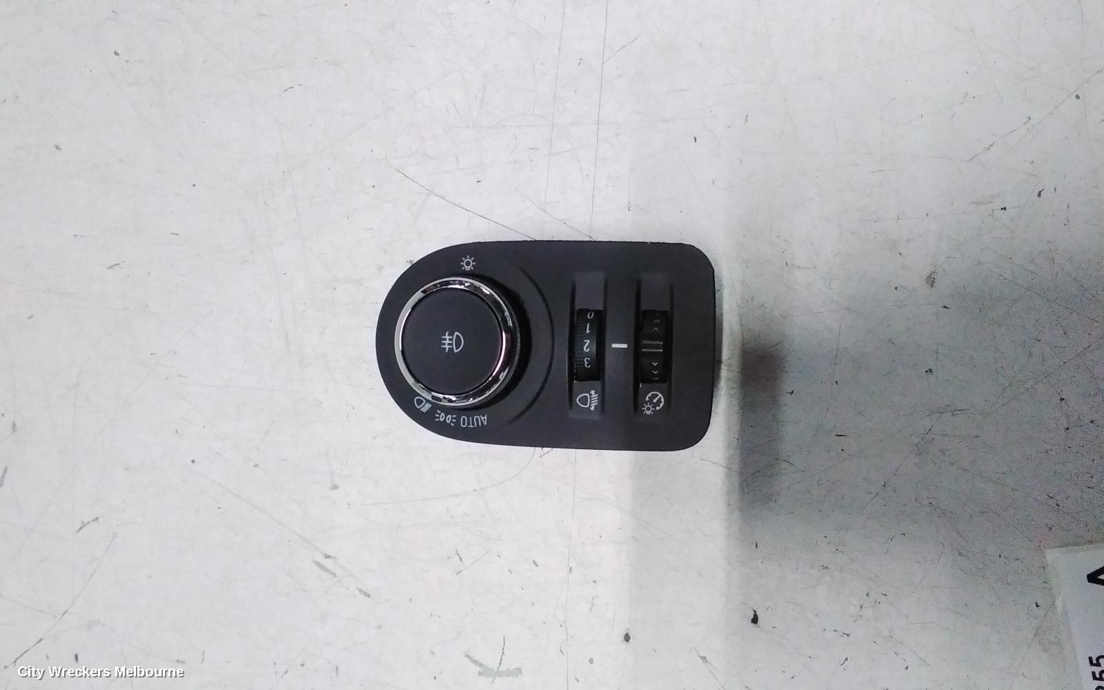 HOLDEN ASTRA COMBINATION SWITCH, BK, HEADLAMP SWTCH, 09/2016 ONWARDS - Image 1
