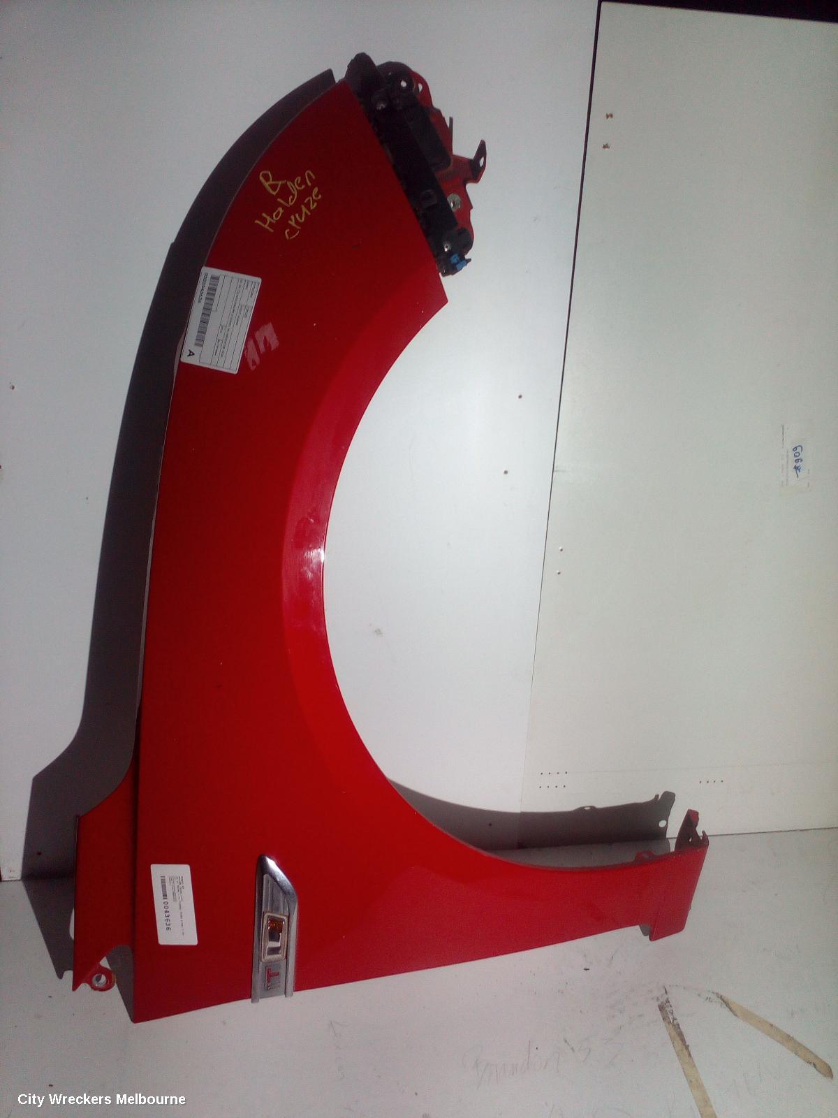 HOLDEN CRUZE RIGHT GUARD, JG-JH, CD/CDX/EQUIPE/Z SERIES, W/ INDICATOR, NON SKIRT TYPE, 03/2009 - 12/2014 - Image 1