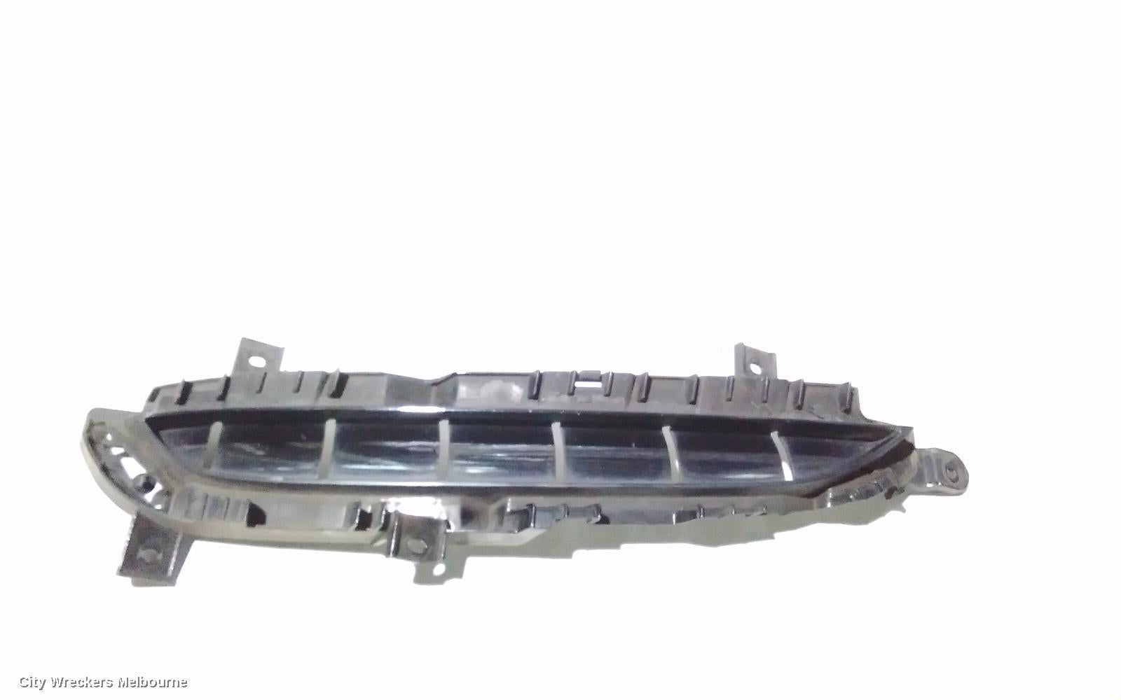 HYUNDAI GENESIS LEFT INDICATOR/FOG/SIDE, BUMPER FOGLAMP, DH, 11/2014 - 01/2018 - Image 1