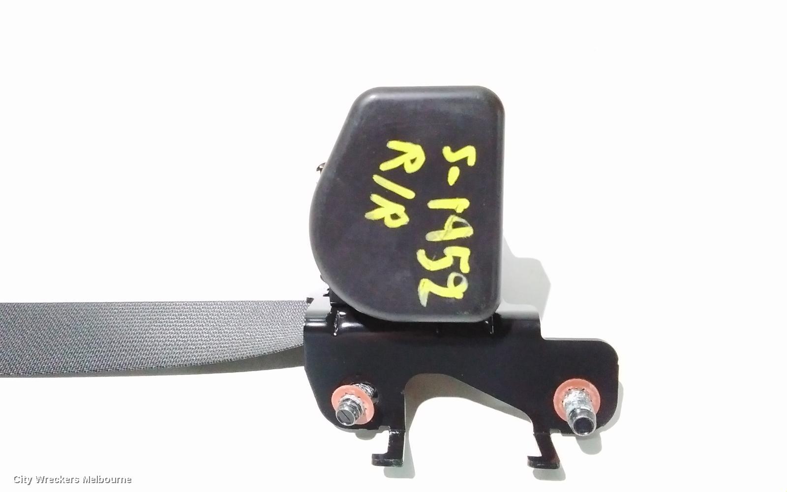 HYUNDAI I30 SEATBELT/STALK, RH REAR, SEAT BELT ONLY, RED, PD, HATCH (S.KOREA VIN KMHH), 03/2017 ONWARDS - Image 2