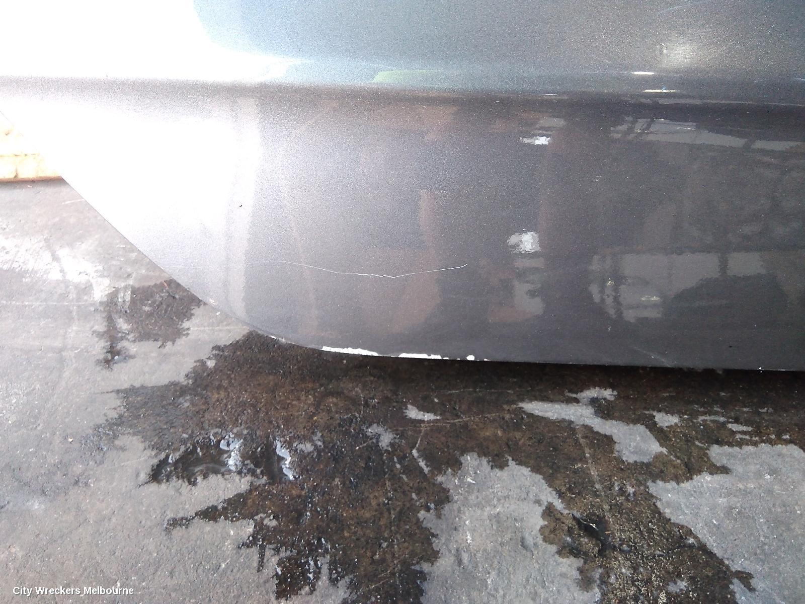HYUNDAI IX35 RIGHT REAR DOOR, LM SERIES, NON MOULD TYPE, 11/2009 - 01/2016 - Image 3