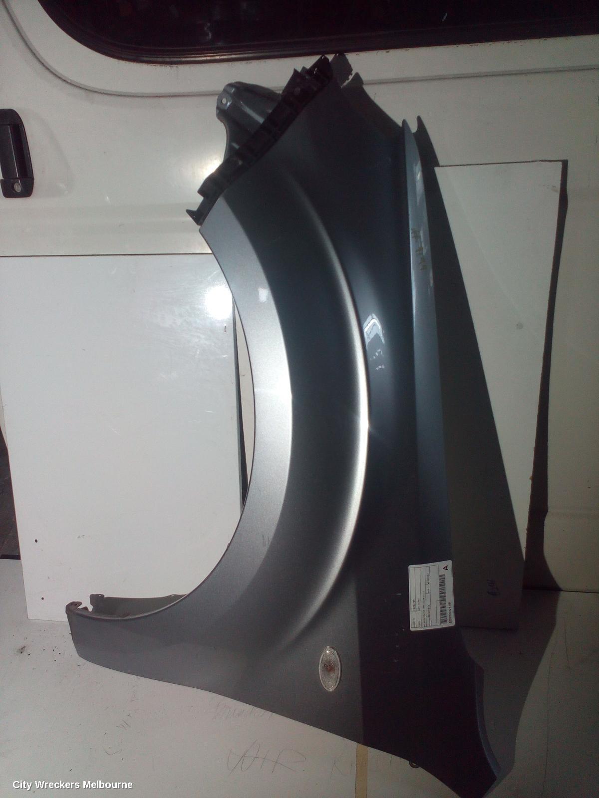 SUBARU FORESTER LEFT GUARD, SH, W/ REPEATER TYPE, 02/2008 - 12/2012 - Image 1