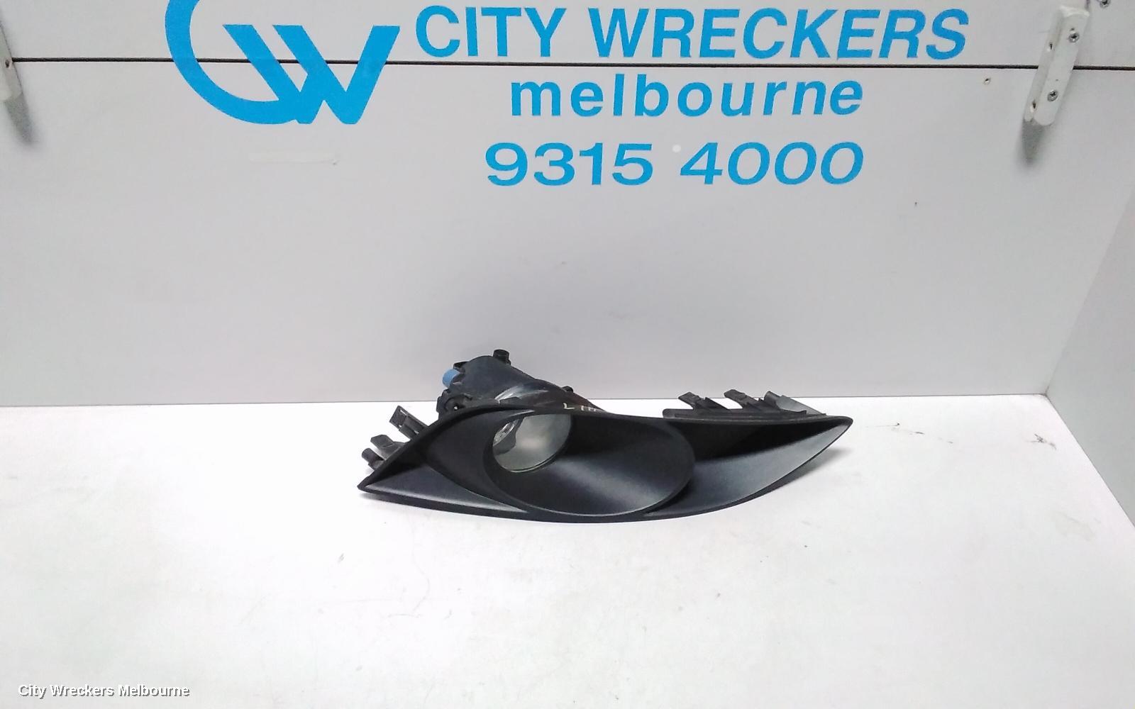TOYOTA COROLLA LEFT INDICATOR/FOG/SIDE, BUMPER FOGLAMP, ZRE152R, HATCH, 03/2007 - 10/2009 - Image 2