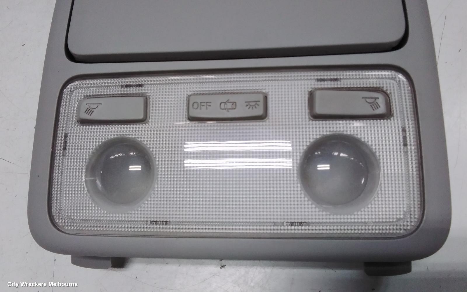 TOYOTA HIACE COURTESY LIGHT, FRONT, NON TOYOTA SOS SWITCH TYPE, 300 SERIES, 02/2019 ONWARDS - Image 3