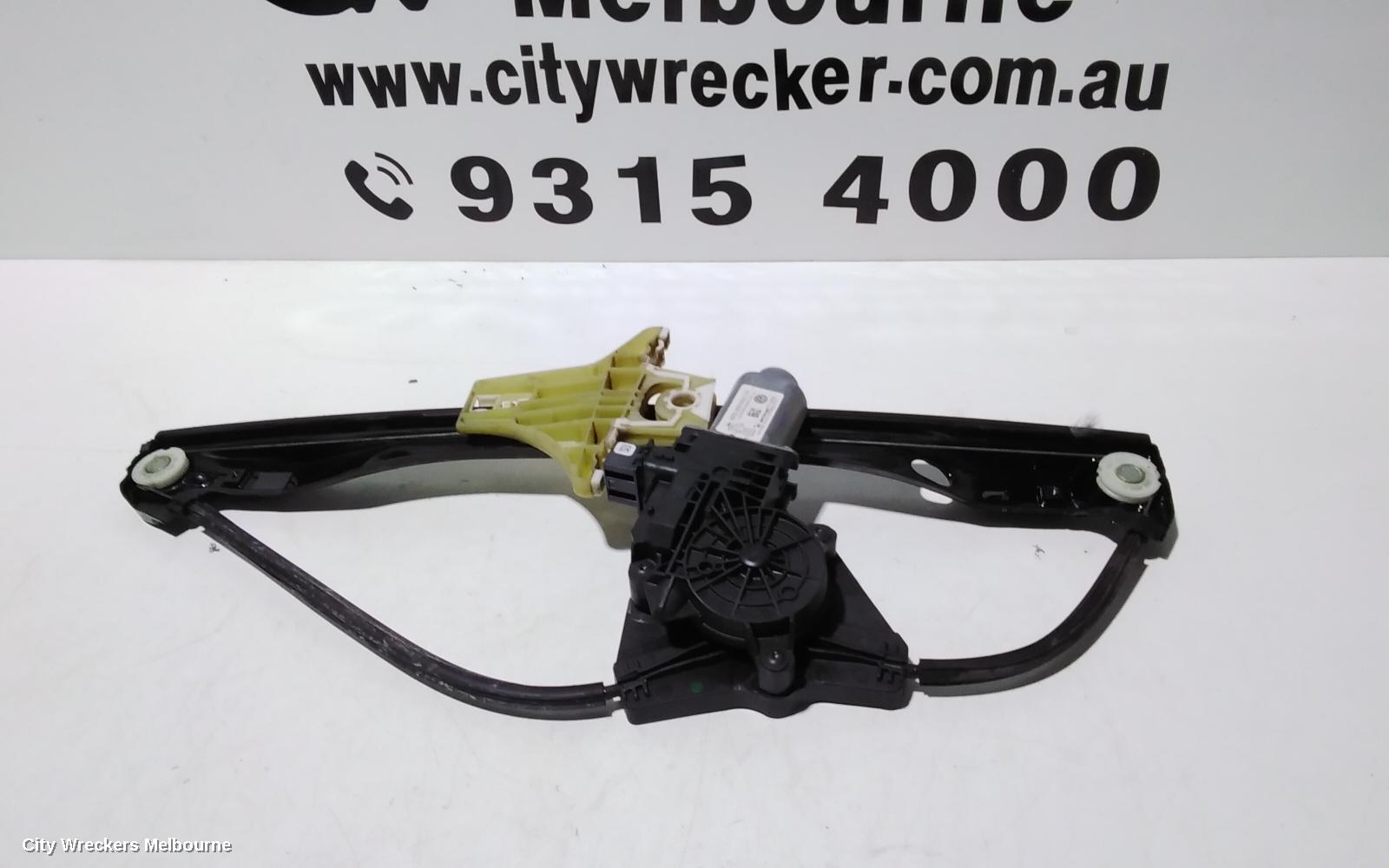 VOLKSWAGEN AMAROK RIGHT FRONT WINDOW REG/MOTOR, 2H, 12/2010 ONWARDS - Image 2