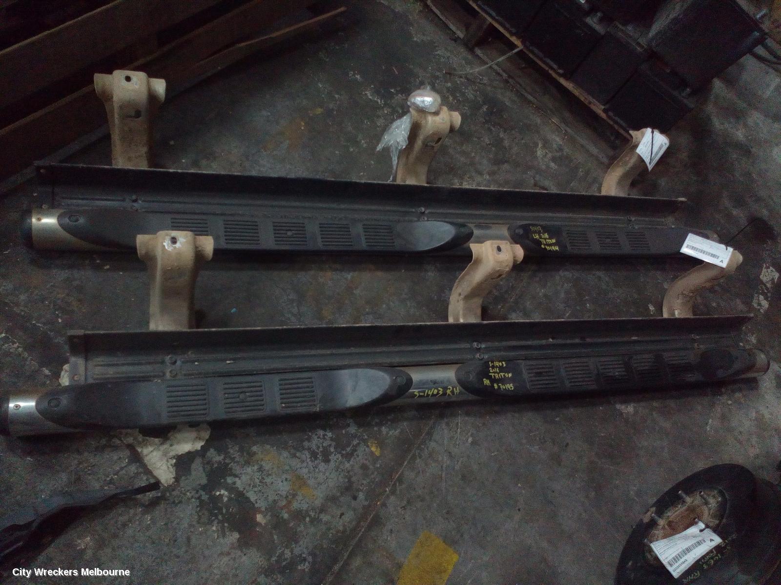 MITSUBISHI TRITON SIDE STEP/SKIRT, MQ, RH SIDE, FLAT TYPE (STANDARD), CHROME, 04/2015 - 10/2018 - Image 1