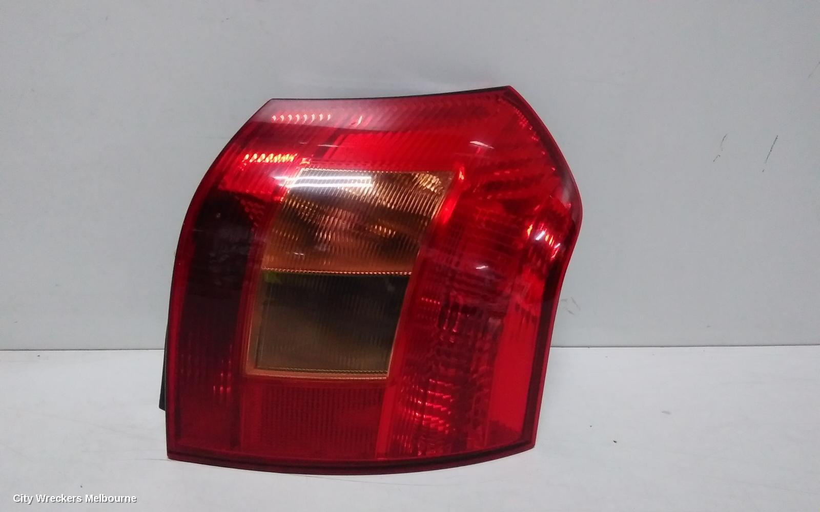 TOYOTA COROLLA RIGHT TAILLIGHT, ZZE122 (SOUTH AFRICA-VIN AHT), HATCH, 04/2003 - 08/2004 - Image 1