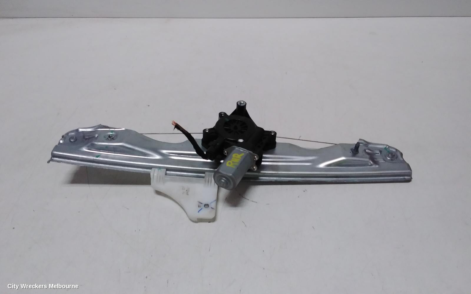 MG ZS RIGHT REAR WND REG/MOTOR, AZS1, DOOR REG ASSY (REG AND MOTOR), 09/2017 ONWARDS - Image 1