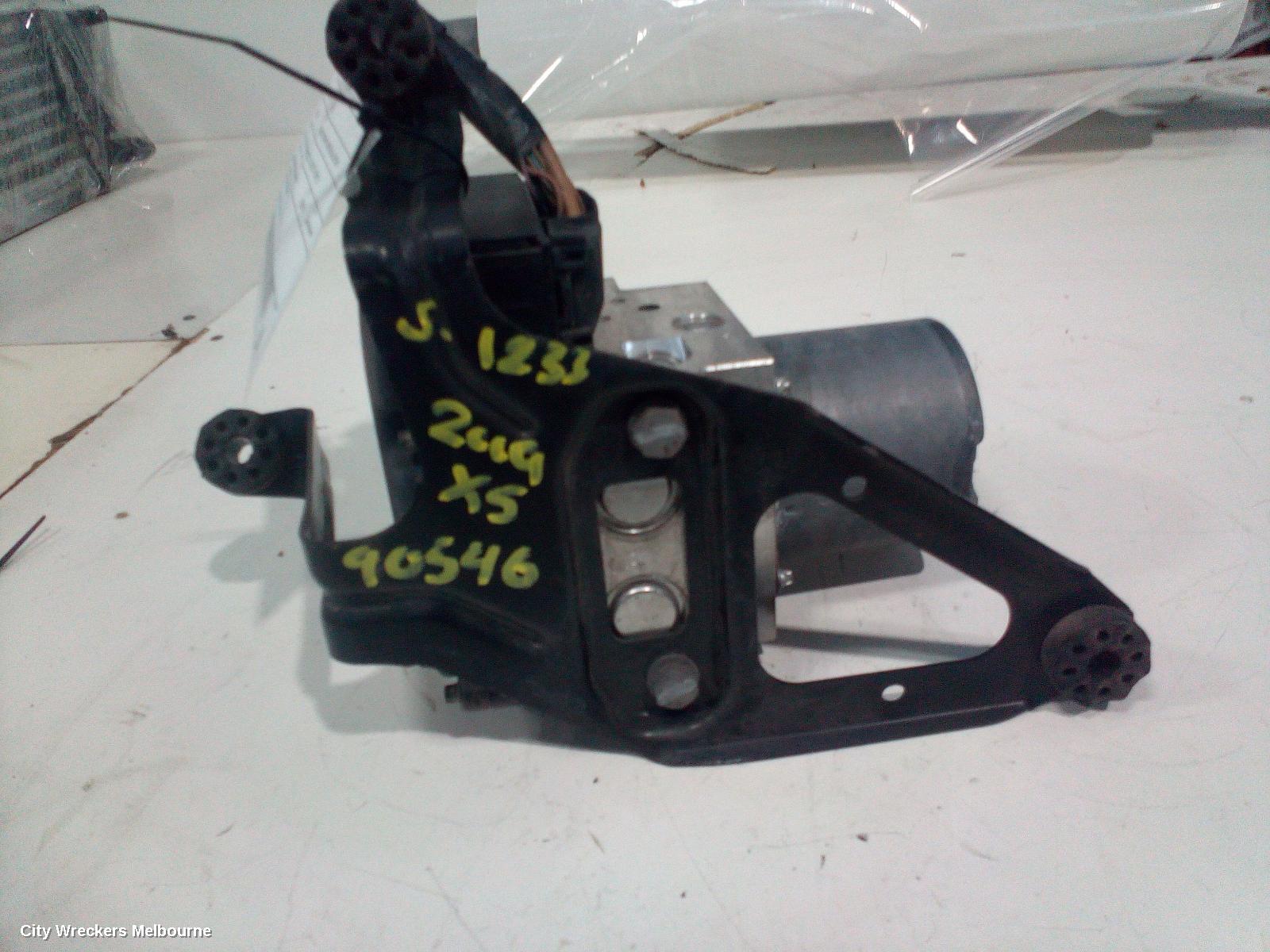 BMW X5 ABS PUMP/MODULATOR, E70, P/N 34516780125, 03/2007 - 08/2013 - Image 3