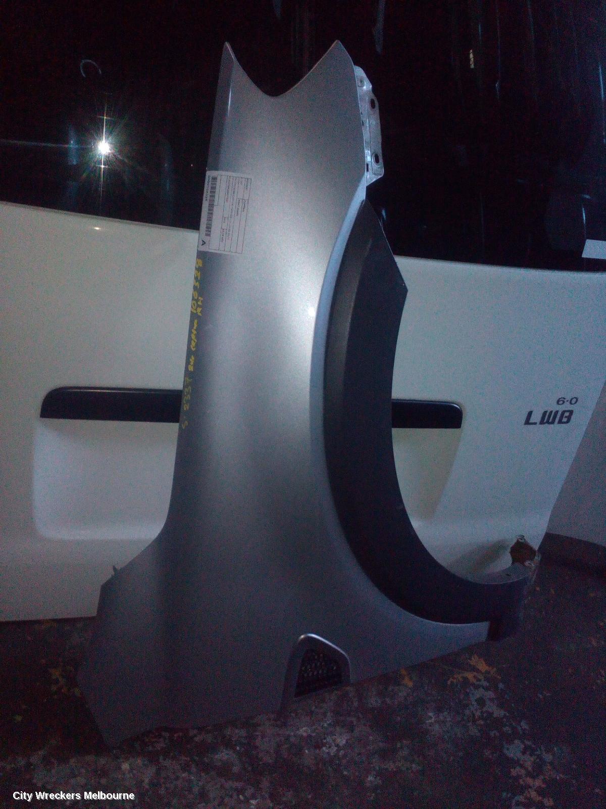 HOLDEN CAPTIVA RIGHT GUARD, CG, CX/LX/SX/CAPTIVA 7 (4TH VIN = C), 09/2006 - 02/2011 - Image 1