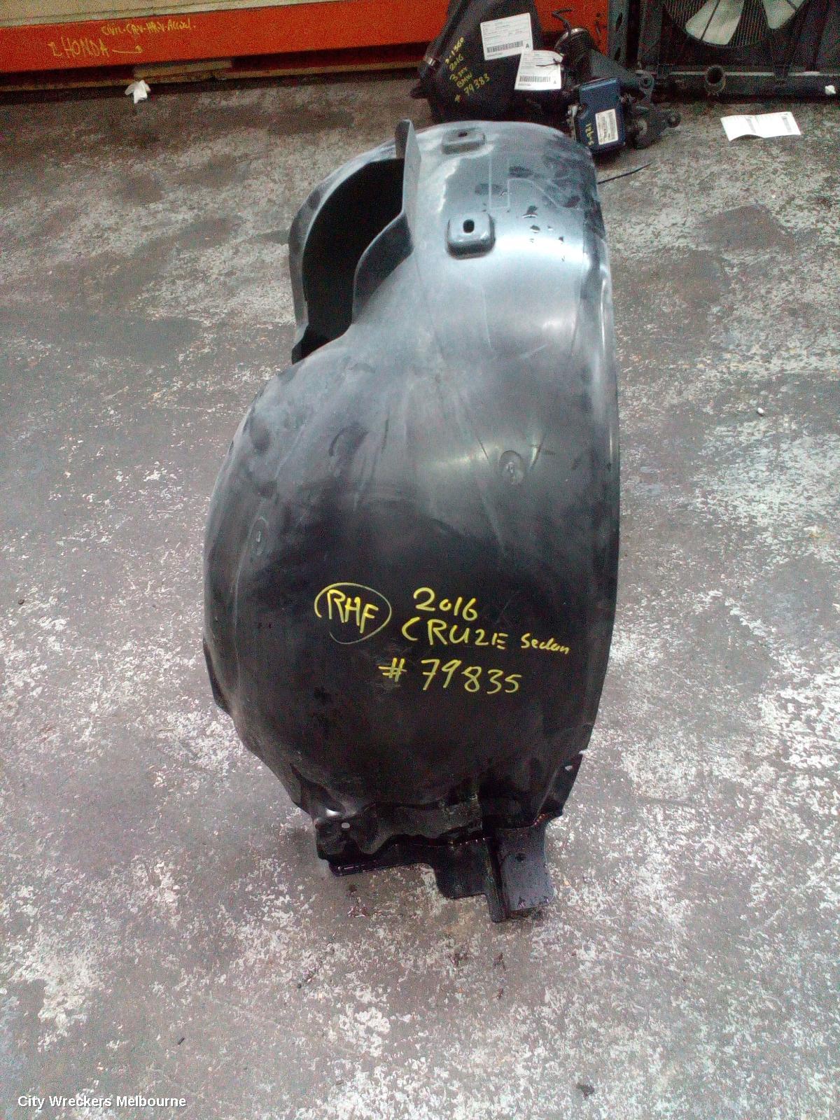 HOLDEN CRUZE RIGHT GUARD LINER, FRONT, JH, SEDAN/HATCH, 03/2011 - 01/2017 - Image 3