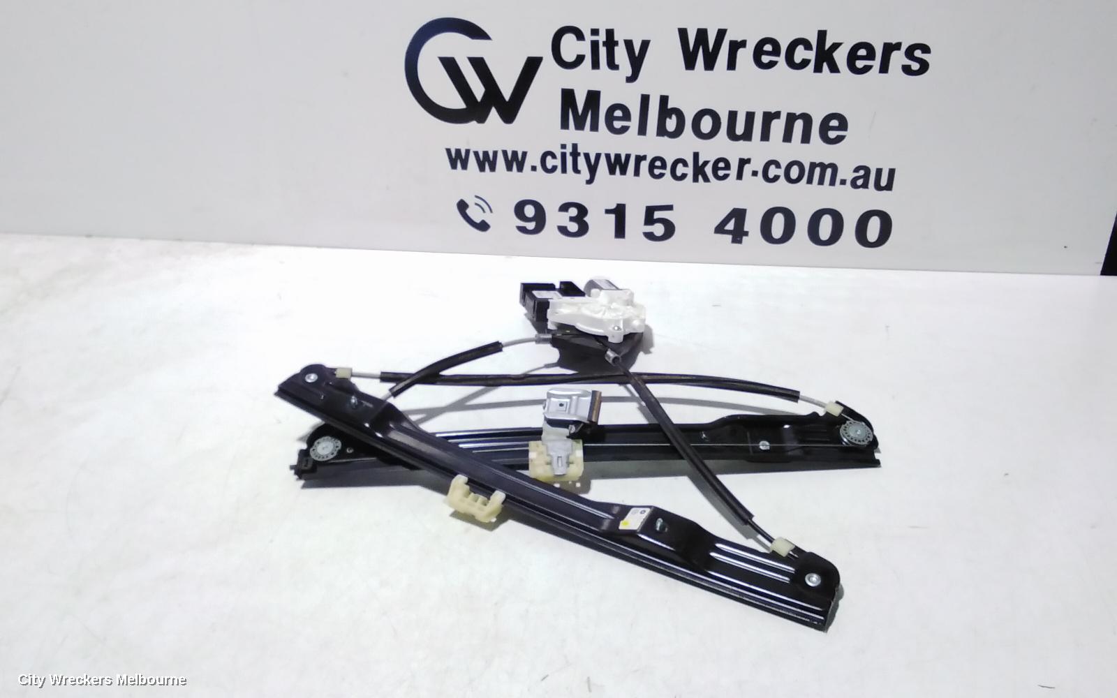 VOLKSWAGEN CADDY RIGHT FRONT WINDOW REG/MOTOR, 2KN, POWER, 12/2015 - 02/2021 - Image 1