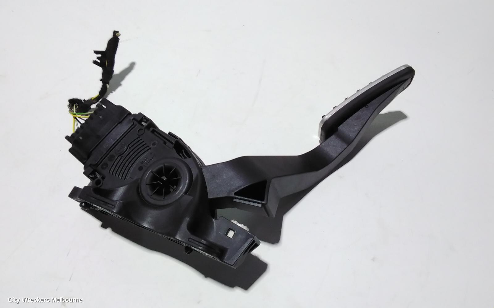 LAND ROVER RANGEROVER EVOQUE PEDAL ASSEMBLY, L538, AUTO T/M, DIESEL, 2.2, ACCELERATOR PEDAL, 11/2011 - 08/2015 - Image 2