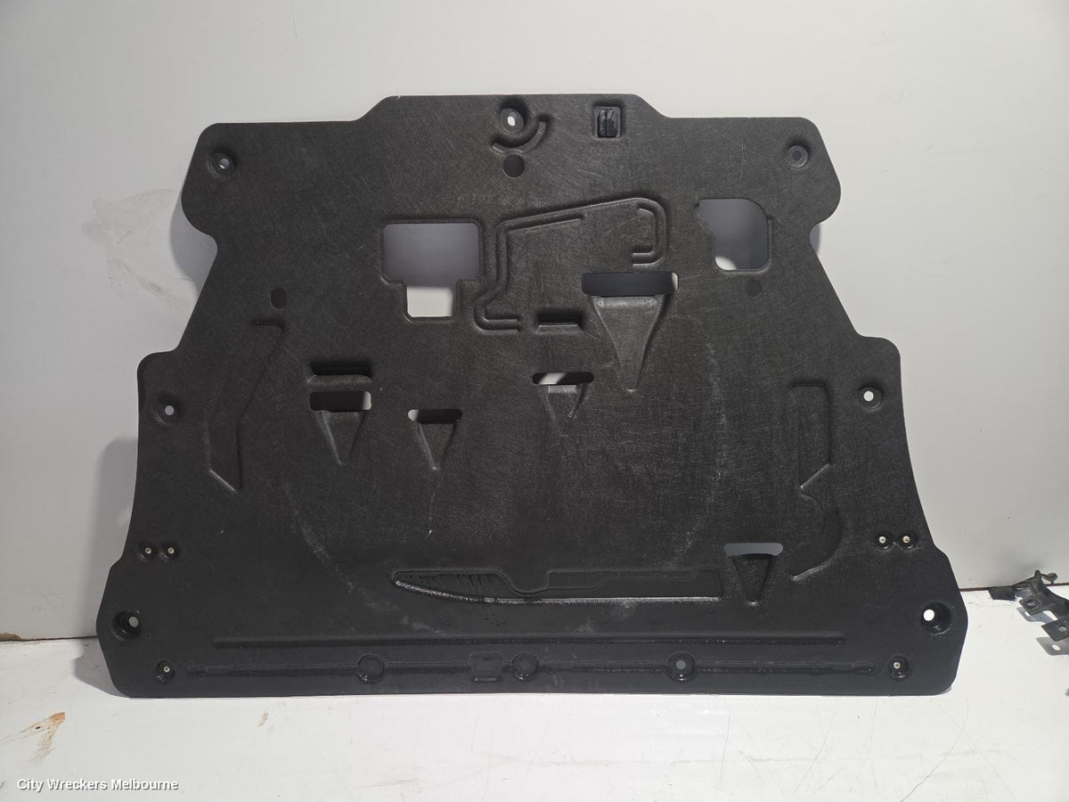 VOLVO XC60 LOWER ENGINE SPLASH TRAY, GEN 2, 04/2017 ONWARDS - Image 1