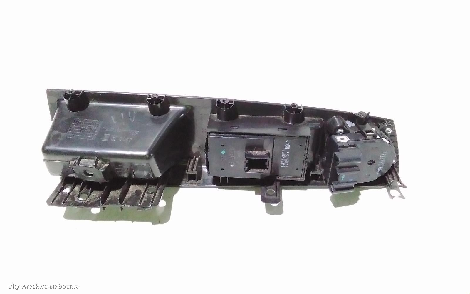 HOLDEN CRUZE PWR DR WIND SWITCH, RH FRONT (MASTER SWITCH), JH, 03/2011 - 01/2017 - Image 3