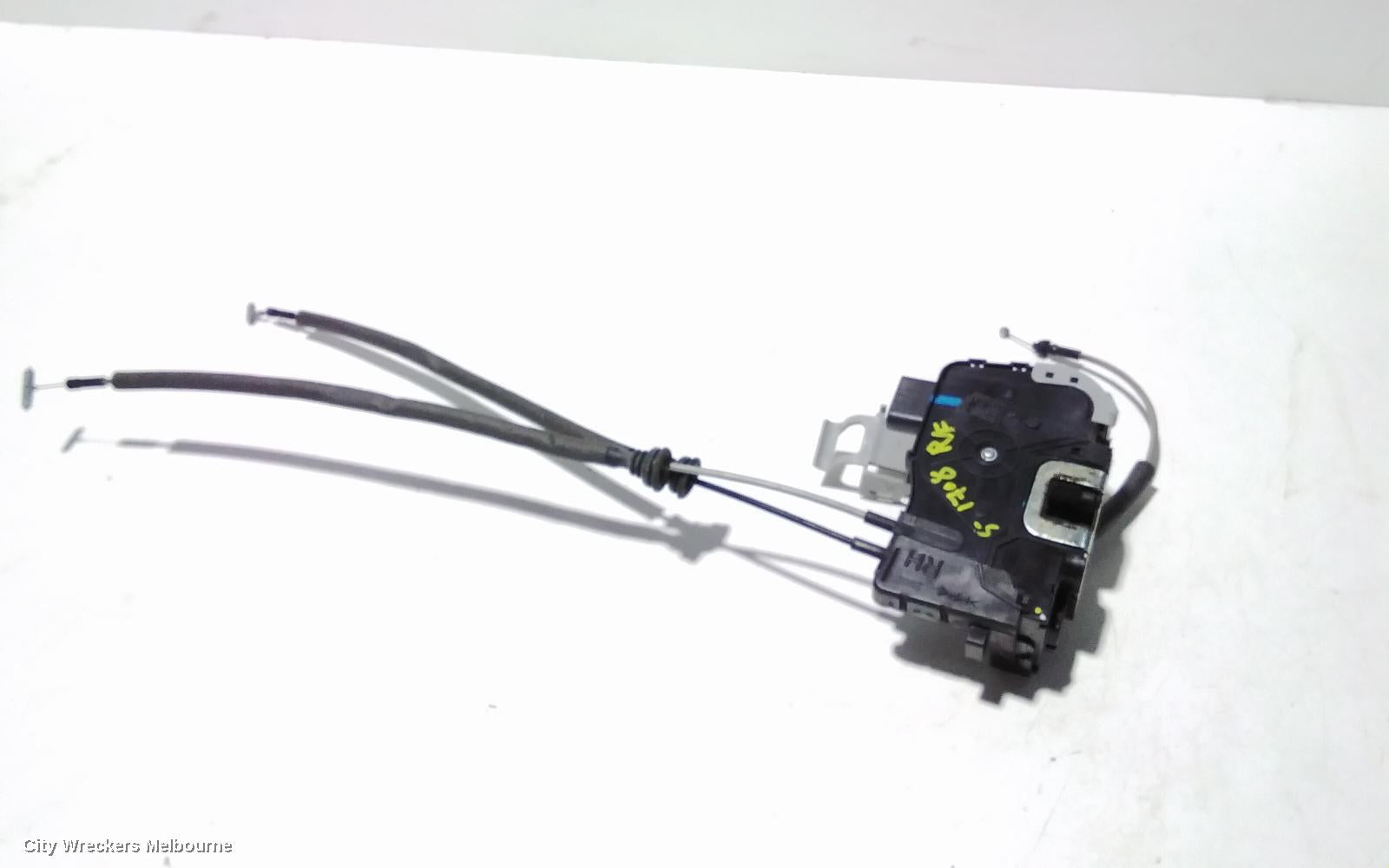 HYUNDAI I45 DOOR/BOOT/GATE LOCK, RIGHT FRONT DOOR LOCK, YF, 02/2010 - 04/2014 - Image 1